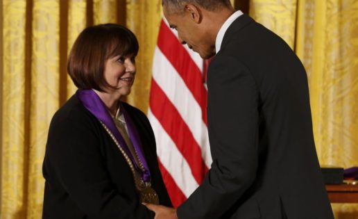 Cuando Obama rindió honores a Linda Ronstadt