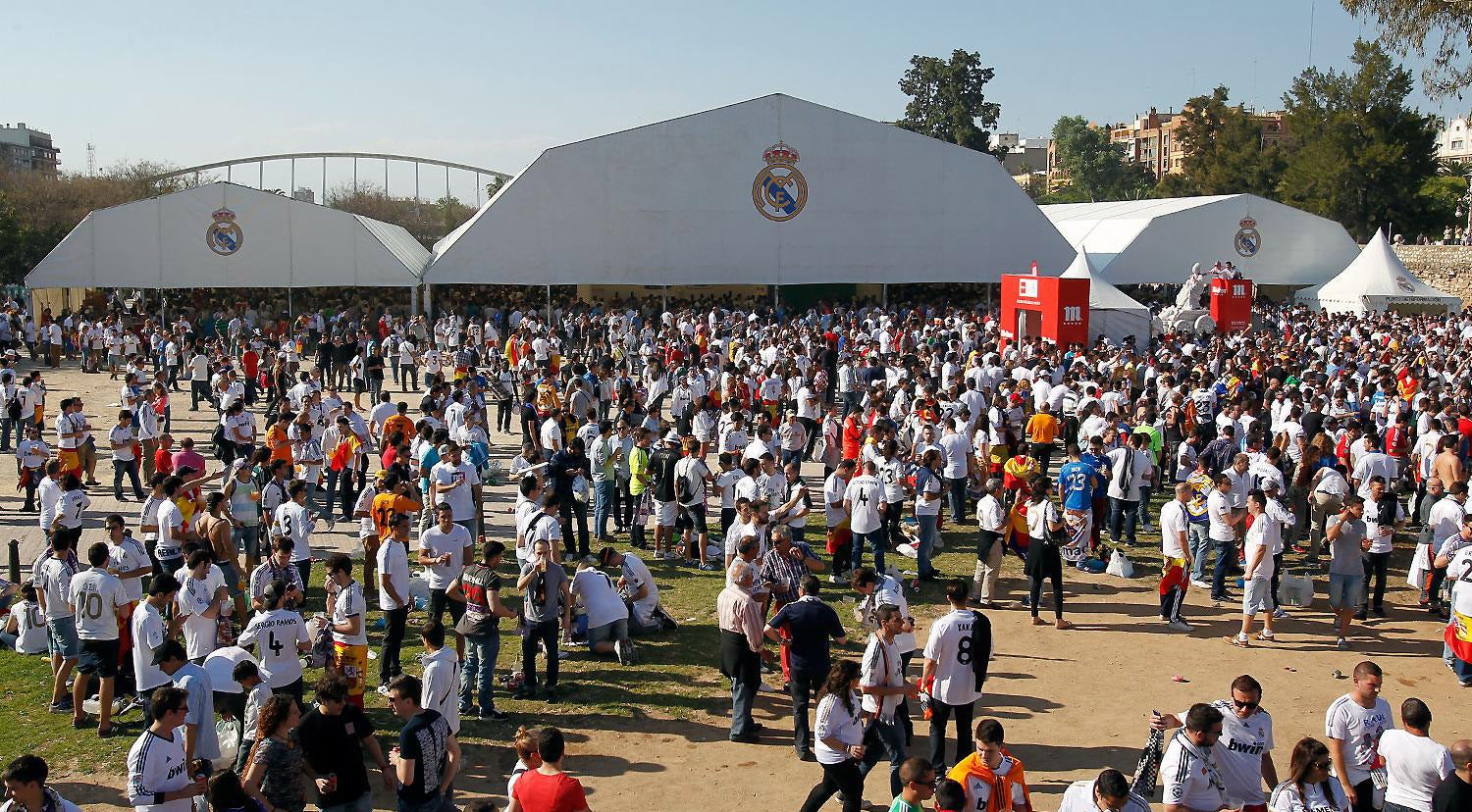 Fan zones