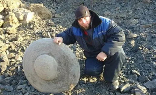 Descubren en Siberia un extraño objeto más antiguo que los mamuts
