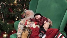 La foto mas tierna de Papá Noel