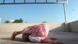 La impresionante flexibilidad de una mujer de 98 años