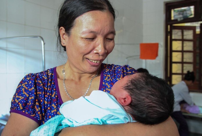 Mujer Da A Luz A Un Bebe De Mas De 7 Kilos