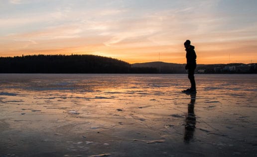 Una mujer capta extraños sonidos en un lago de Siberia