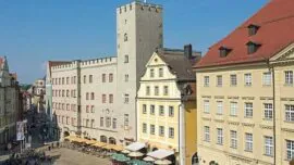 El Hotel Goldenes Kreuz de Ratisbona, donde fue concebido (en pecado) Juan de Austria