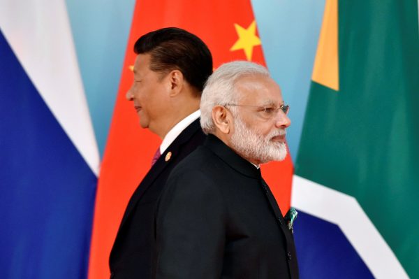 China y la India, competencia compleja