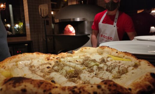“Tatina di Porro”, la nueva y apetitosa pizza efímera de Grosso Napolitano