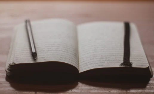 Tarea para agosto: escribir un diario beneficia tu salud mental