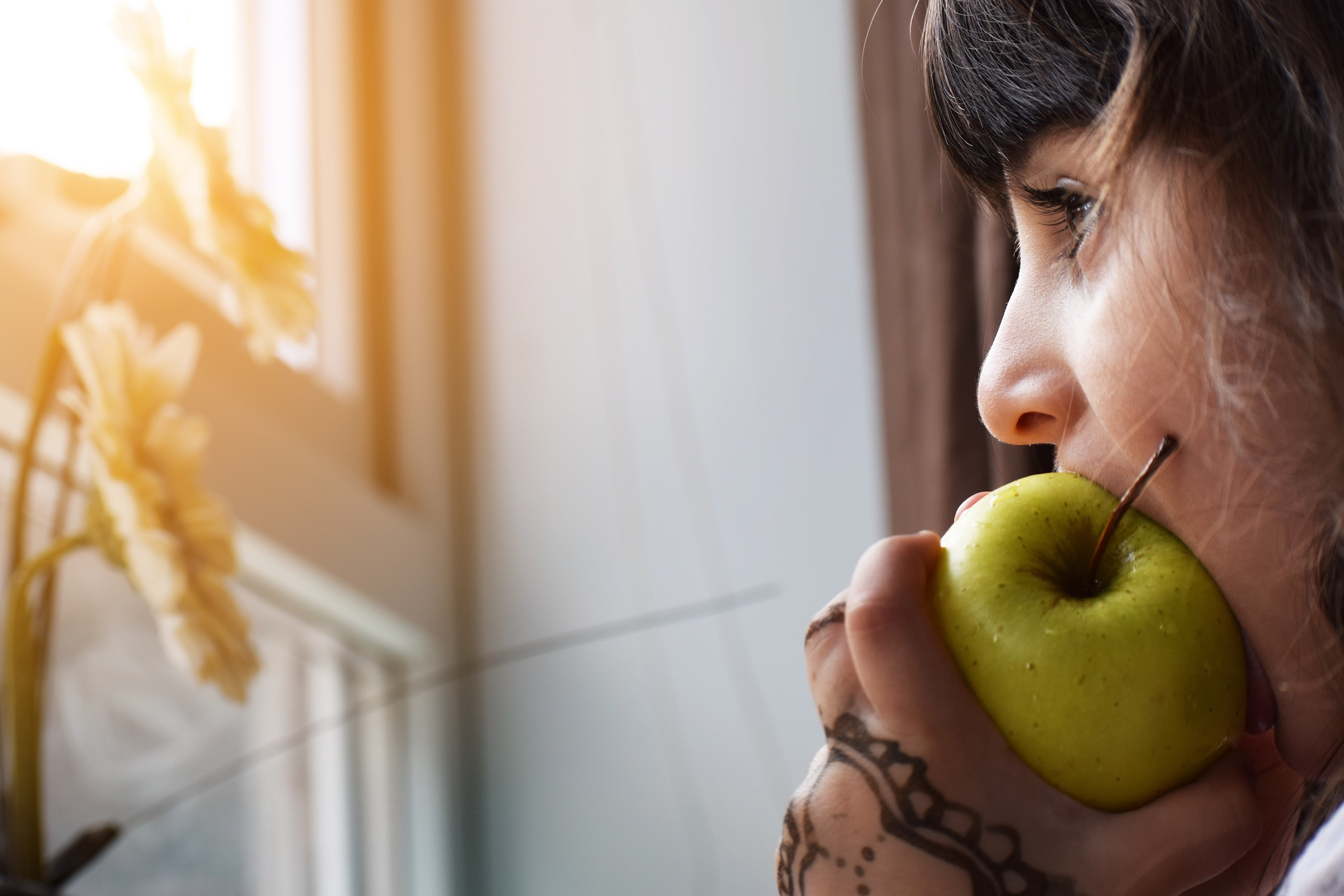 Qué es «mindful eating» y por qué calma la ansiedad por comer