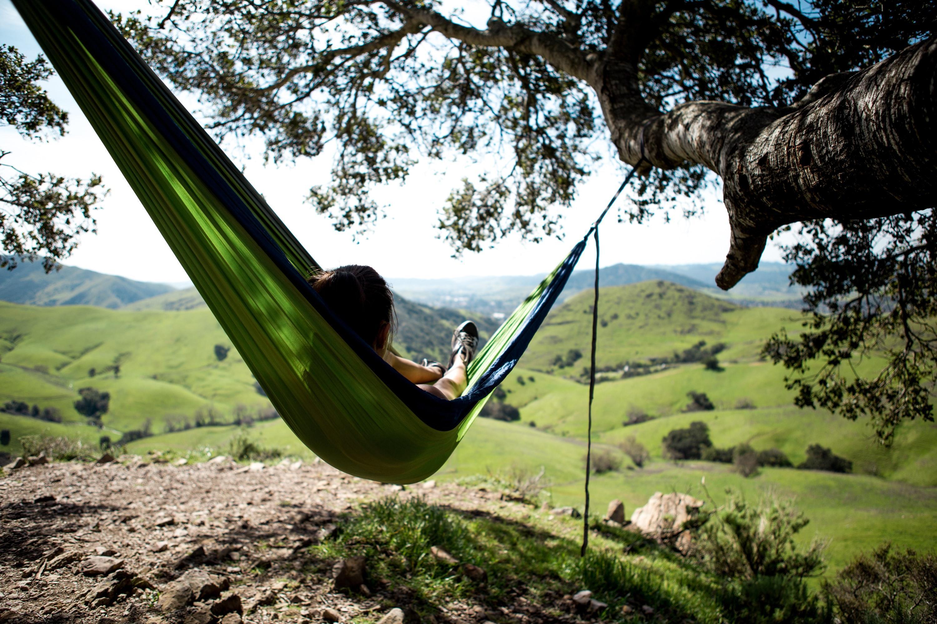 ¿Engorda echarse una siesta después de comer?