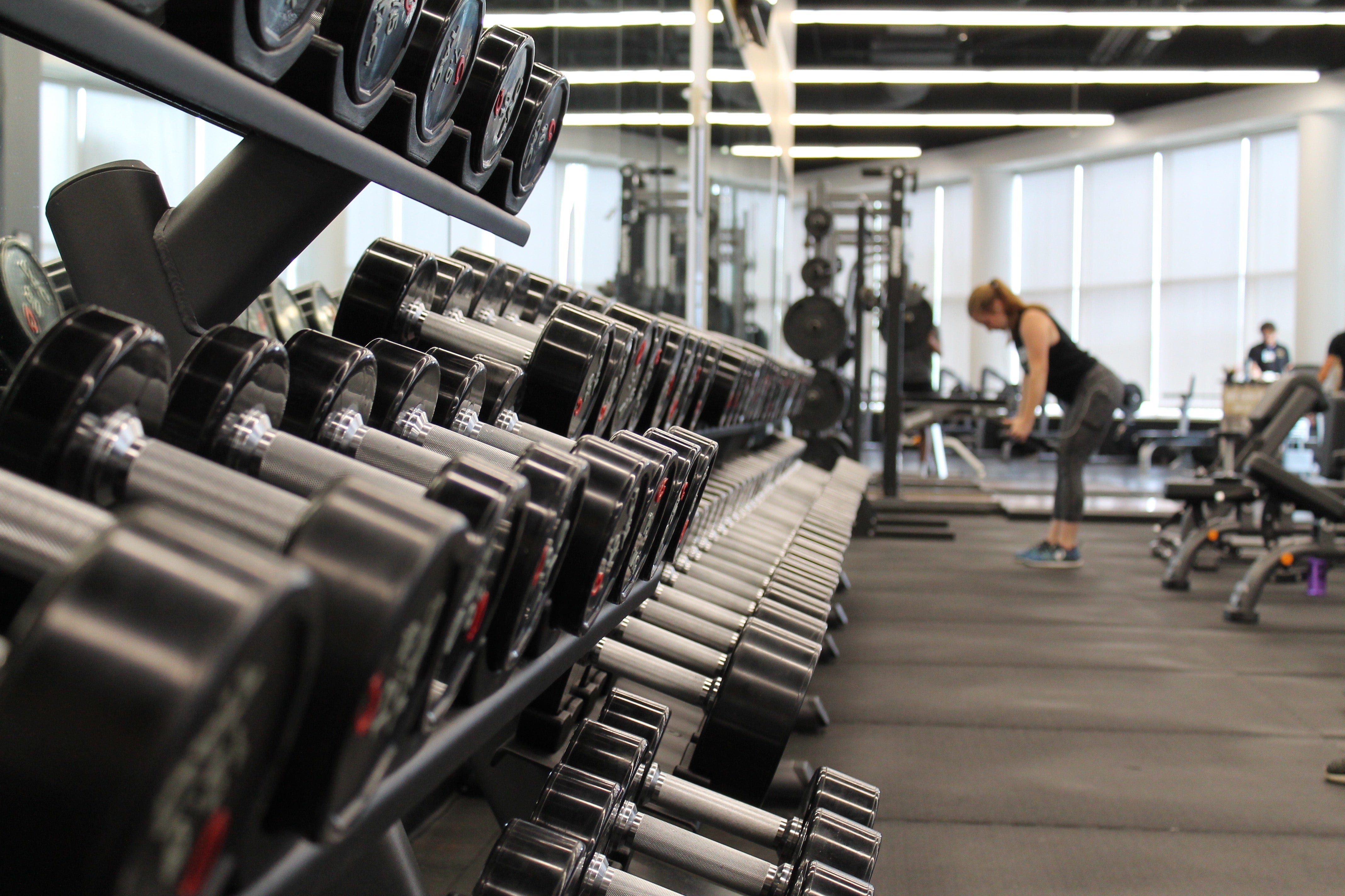 Mujer y entrenamiento de fuerza: un binomio perfectamente compatible