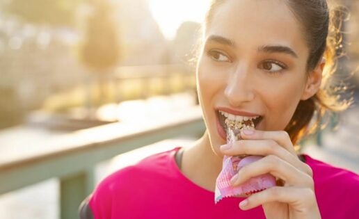 Barritas proteicas: cómo se hacen y qué debes saber de ellas