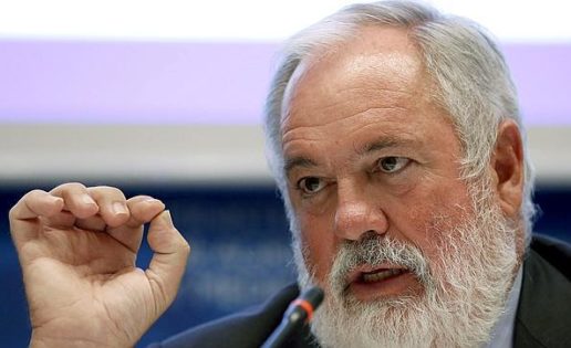 Almunia enfada a Cañete