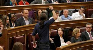 Podemos lleva el esperpento al Congreso