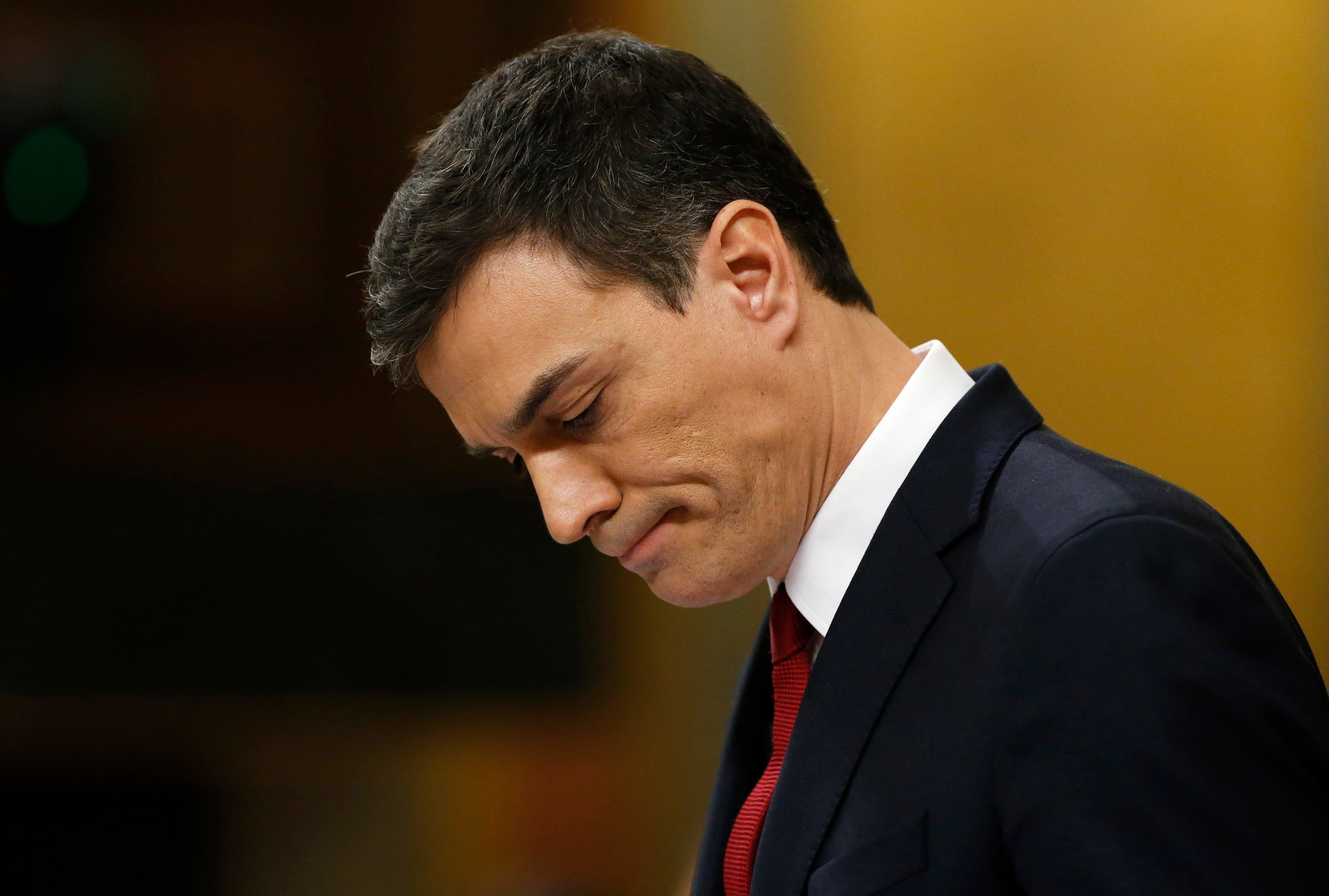 La mitad del PSOE dice NO a Sánchez