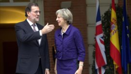 A Rajoy no le pasa lo de Theresa May