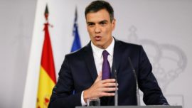 La derecha decide suicidarse y abre paso a Sánchez para volver a la Moncloa