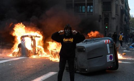 Violencia en Cataluña y sorpresa en las elecciones