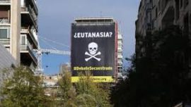 Sánchez impulsa la cultura de la muerte en 32 días: la eutanasia exprés