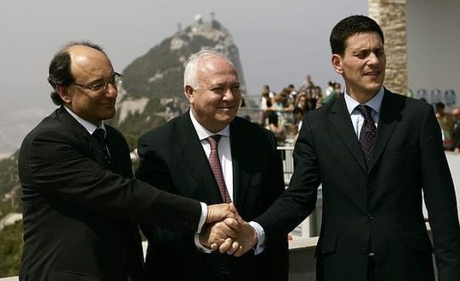 ¿Acepta Margallo que Gibraltar negocie como una delegación propia?