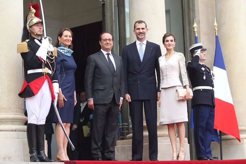 Felipe VI reina en París