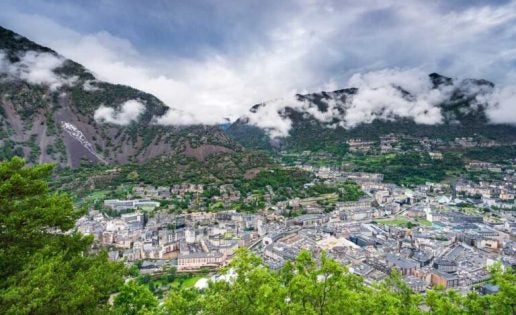 Un año bajo la ley de la gravedad