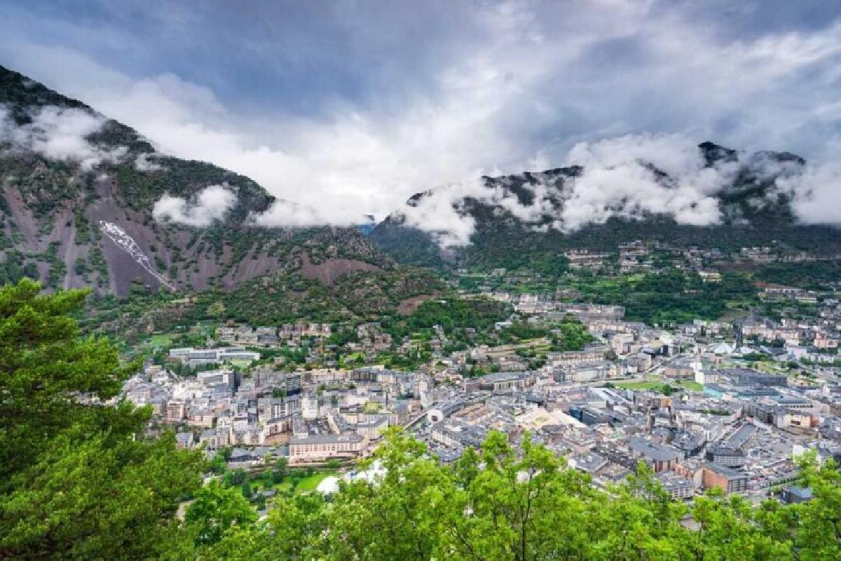 Un año bajo la ley de la gravedad