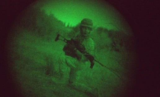 De maniobras nocturnas con la Escuela de Guerra del Ejército