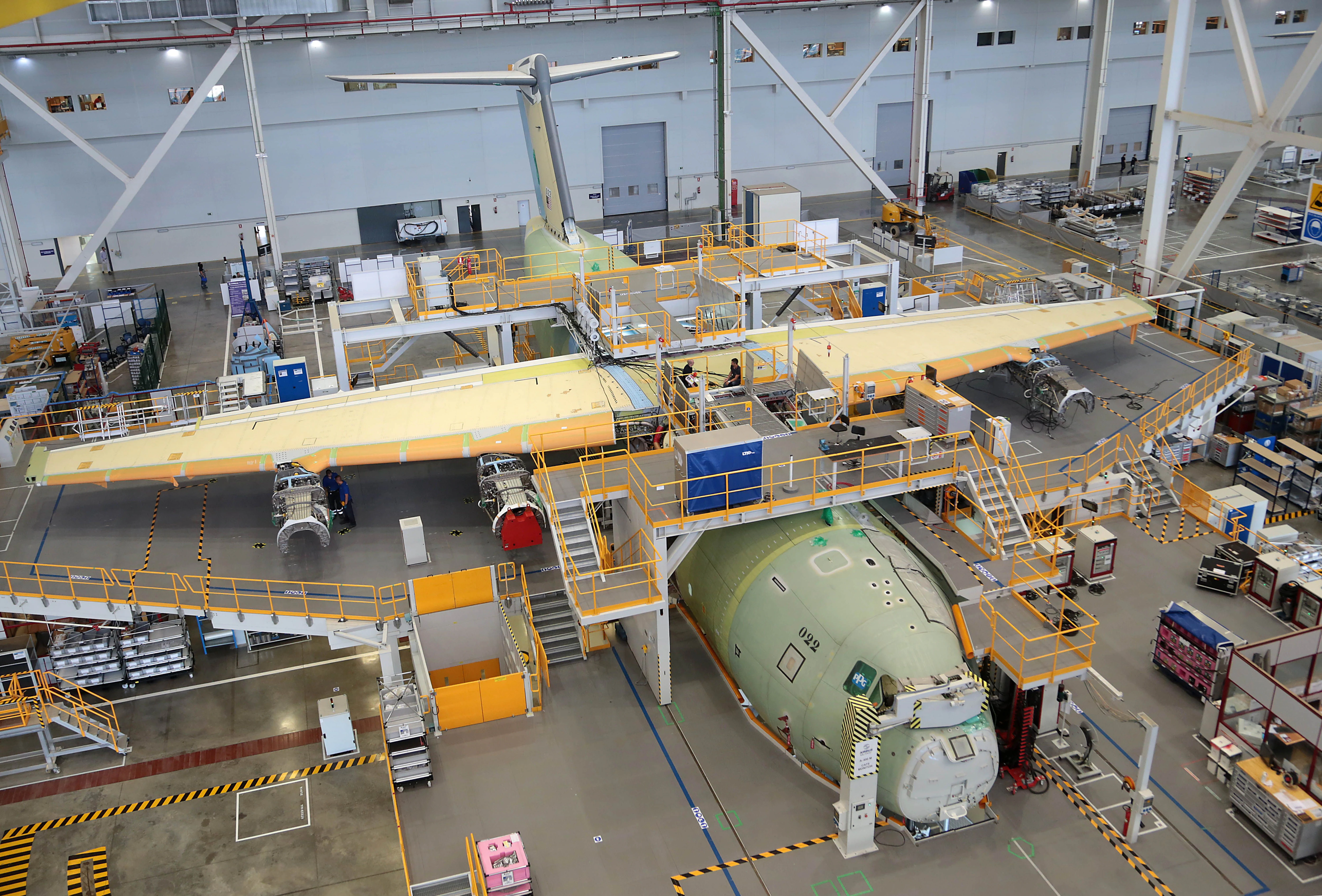 El primer avión militar A400M de Malasia toma forma en «Airbus Sevilla»