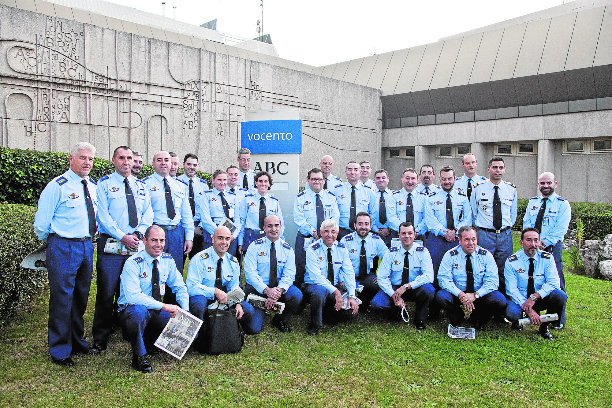 El curso de comunicación del Ejército del Aire visita la Casa de ABC