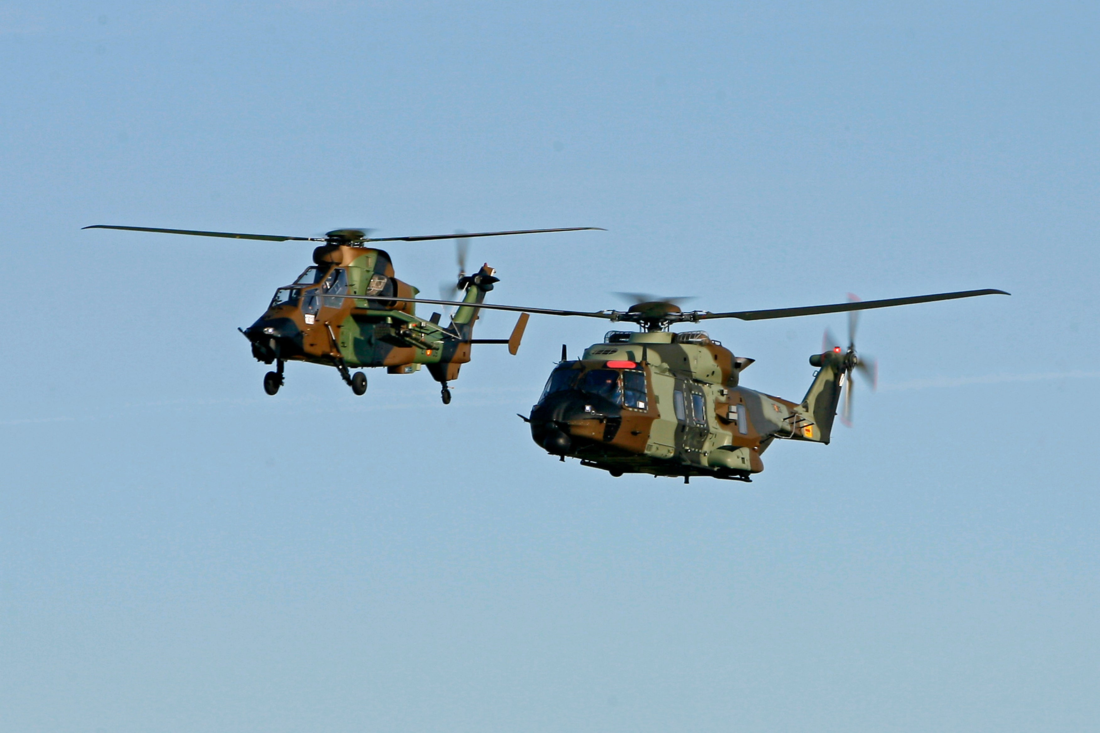 El Ejército recibe el primer helicóptero NH-90 y los dos primeros Tigre HAD