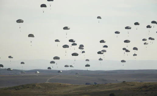 La Brigada Paracaidista saltará en Lituania en el marco de unas maniobras de la OTAN
