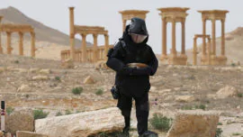 Zapadores rusos desminan la mítica ciudad de Palmira