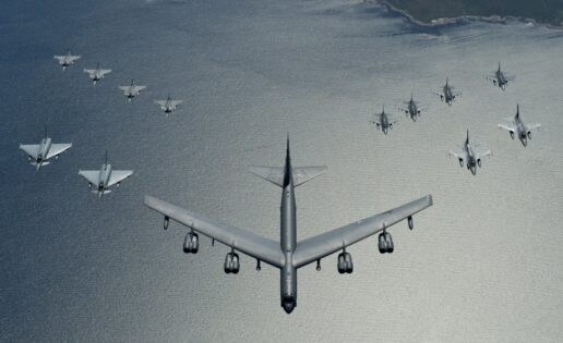 La OTAN y Suecia exhiben poder aéreo sobre el mar Báltico