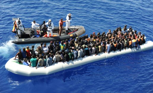 La fragata «Reina Sofía» rescata a 1.048 personas en un día