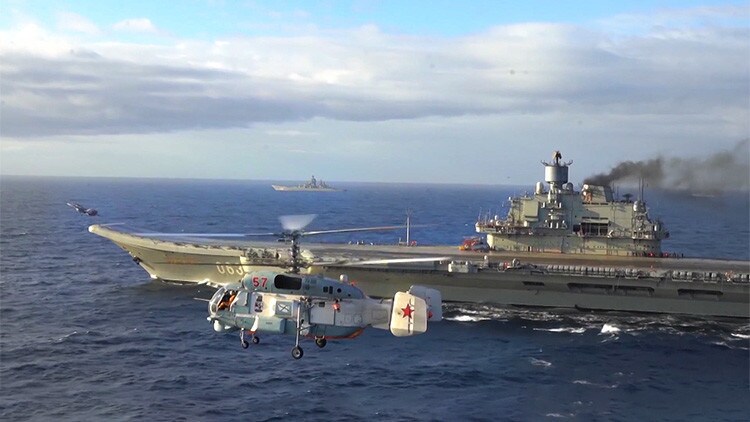 Moscú exhibe las primeras imágenes del portaaviones Kuznetsov en el Mediterráneo