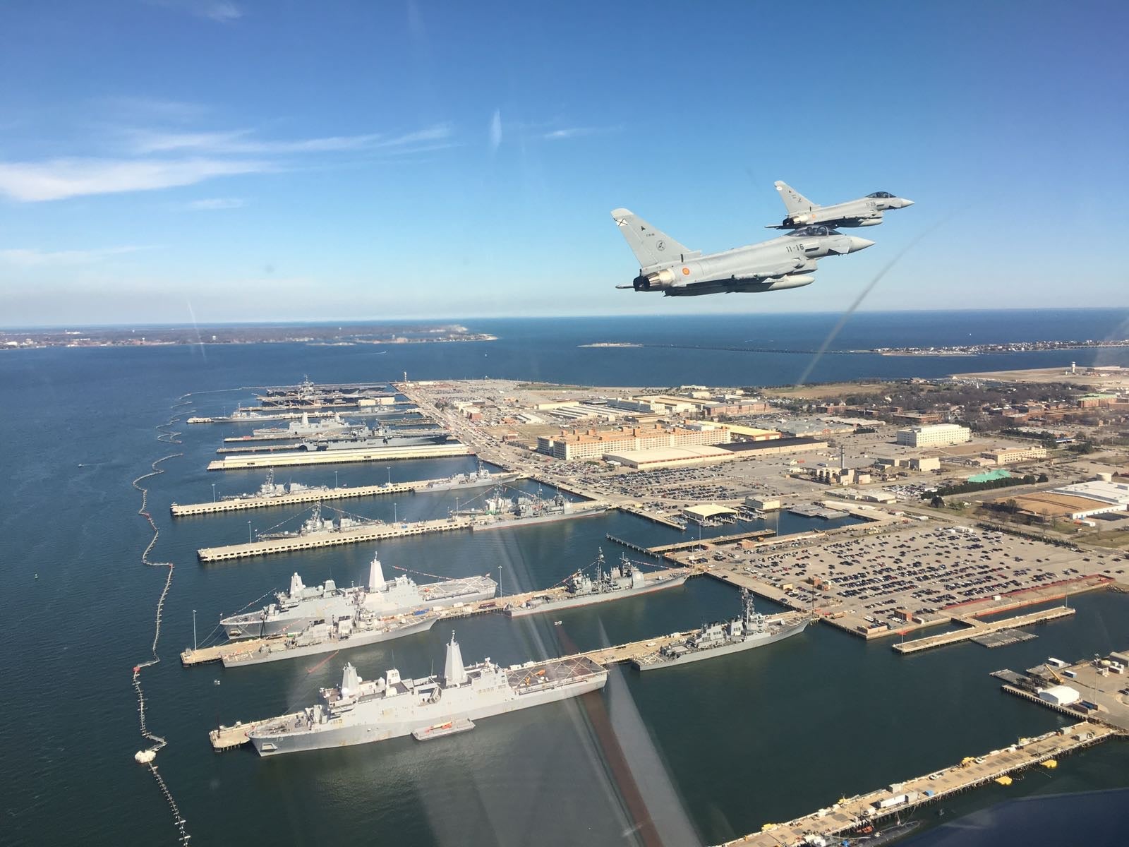 6 horas y media a 900 km/h: así cruzaron el Atlántico los Eurofighter del Ejército del Aire