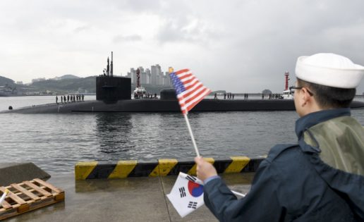Un submarino de EE.UU. con misiles guiados Tomahawk sale a flote en Corea del Sur