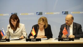 España estudia el envío de hasta 50 militares a Afganistán