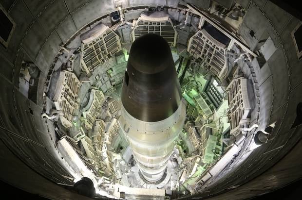 ¿Qué nueve países se reparten las 14.935 cabezas nucleares?