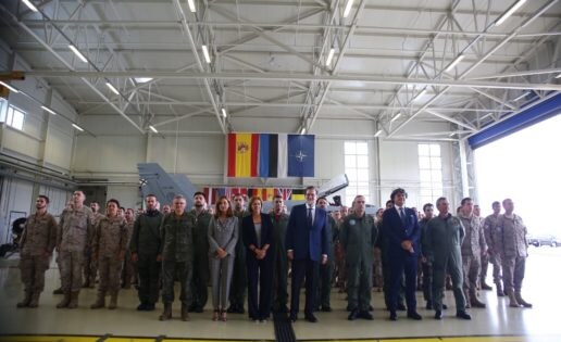 Rajoy, a las tropas en Estonia: «Contribuyen a mantener una Europa y una España más seguras»