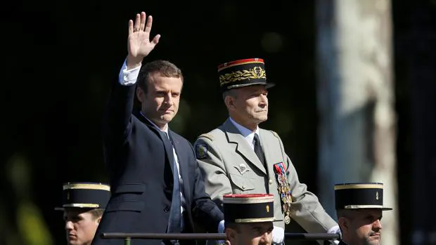 Francia, el caso De Villiers y la Europa de la Defensa