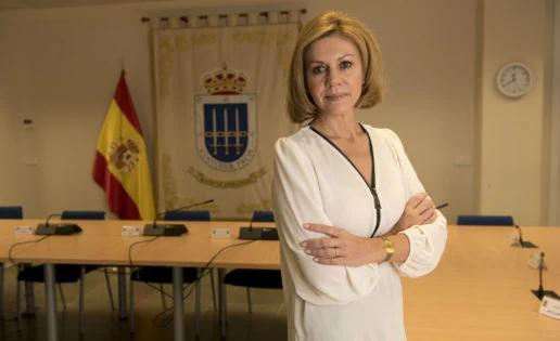 Entrevista con la ministra Cospedal (y II): «El Ejército está preparado para cualquier eventualidad en Cataluña»