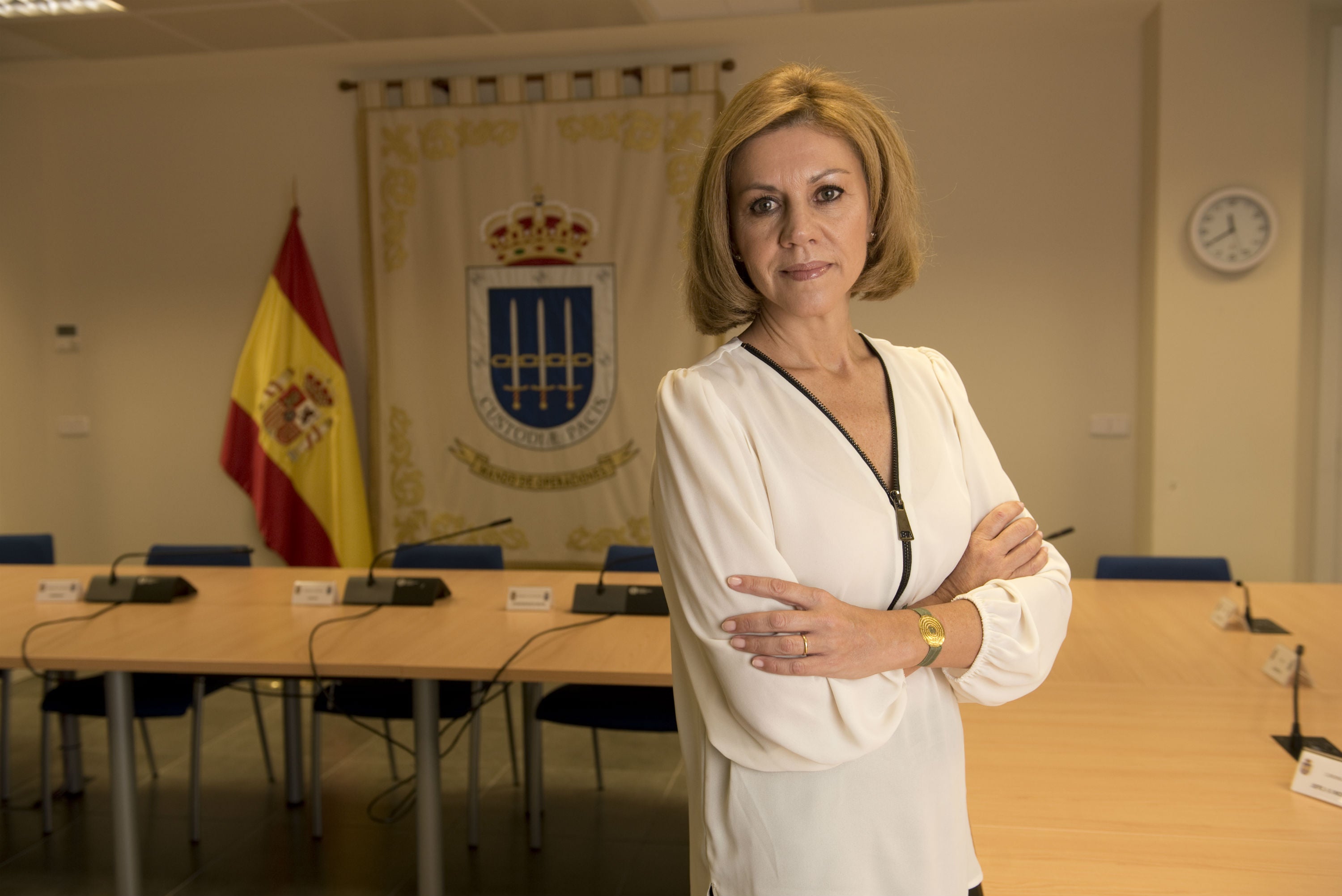 Entrevista con la ministra Cospedal (y II): «El Ejército está preparado para cualquier eventualidad en Cataluña»