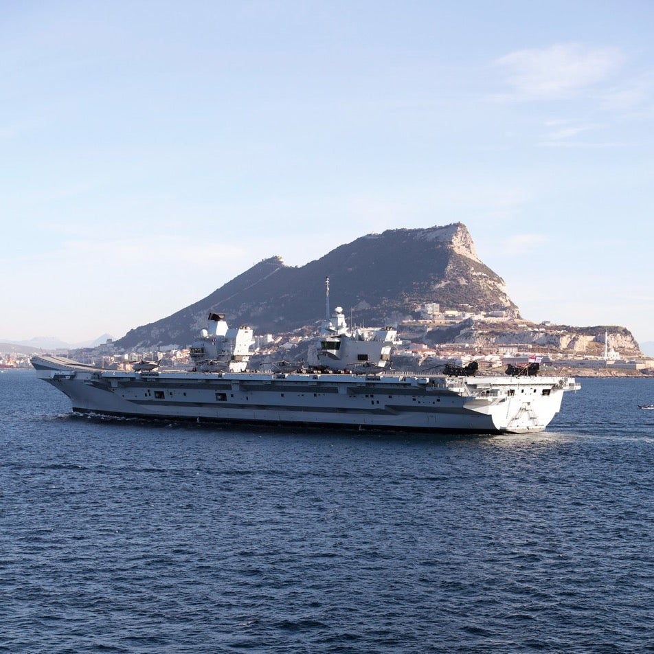 Gibraltar, primera salida del portaaviones británico Queen Elizabeth