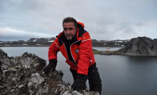 Fallece un militar español en la Antártida al caer del buque oceanográfico Hespérides