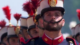 Vídeo: la misión de la Guardia Real, la unidad al servicio del Rey de España