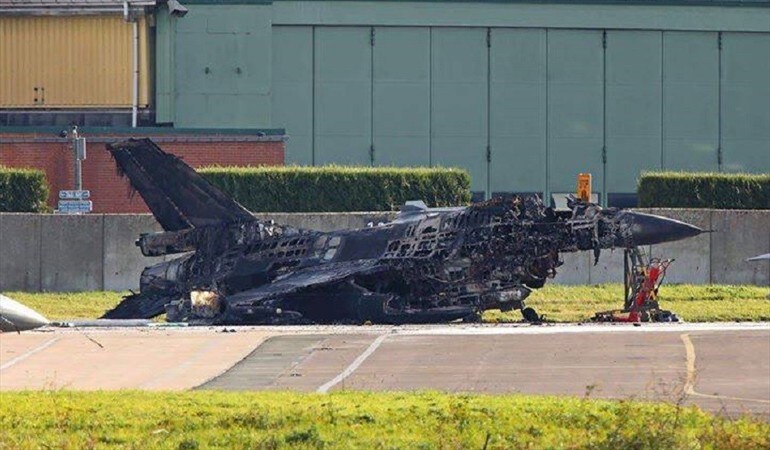 El extraño incidente que dejó chamuscado un F-16 en Bélgica