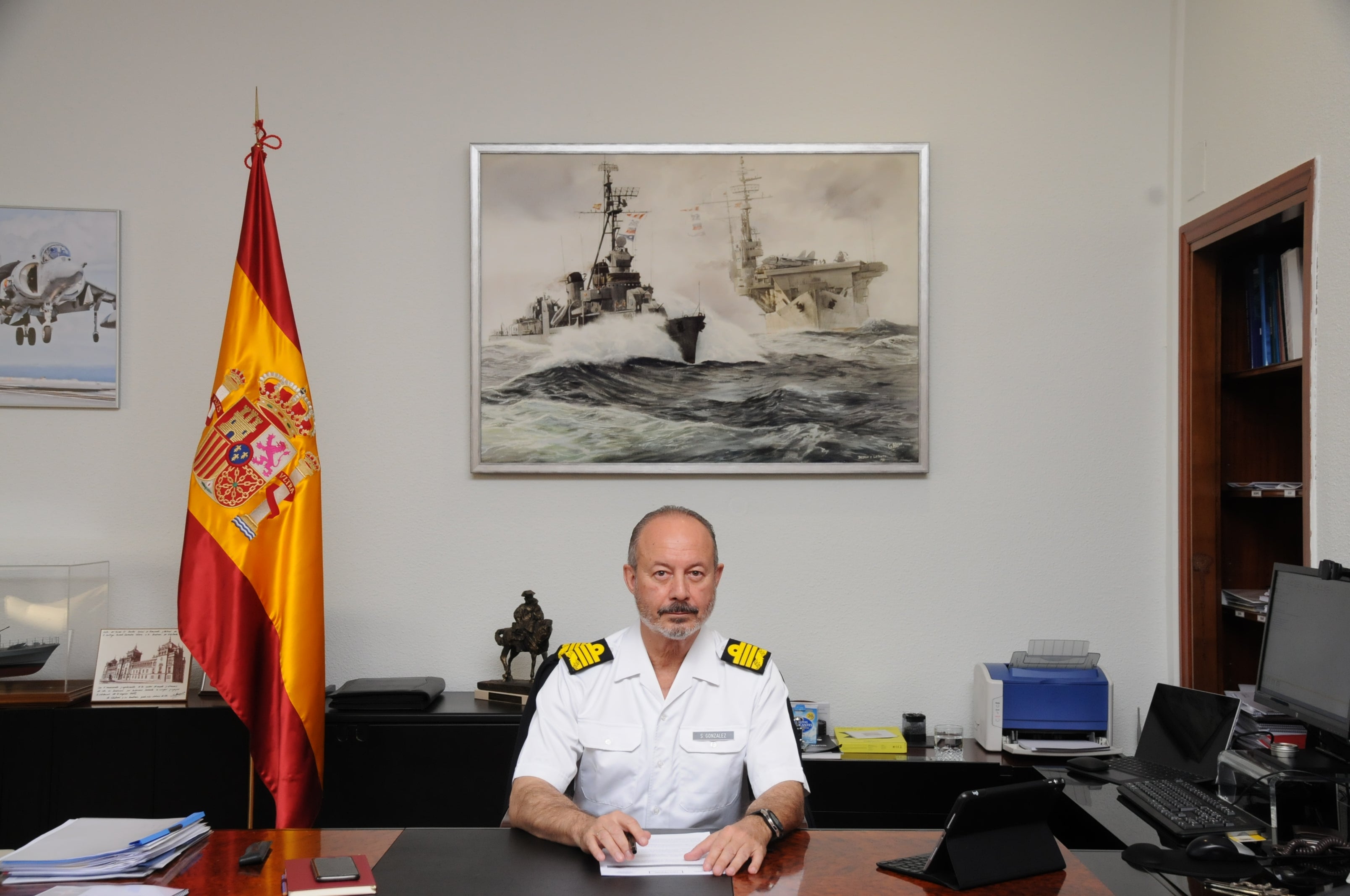 Entrevista con el almirante González Gómez (Digam): «No podemos demorar más la entrega del vehículo 8×8»