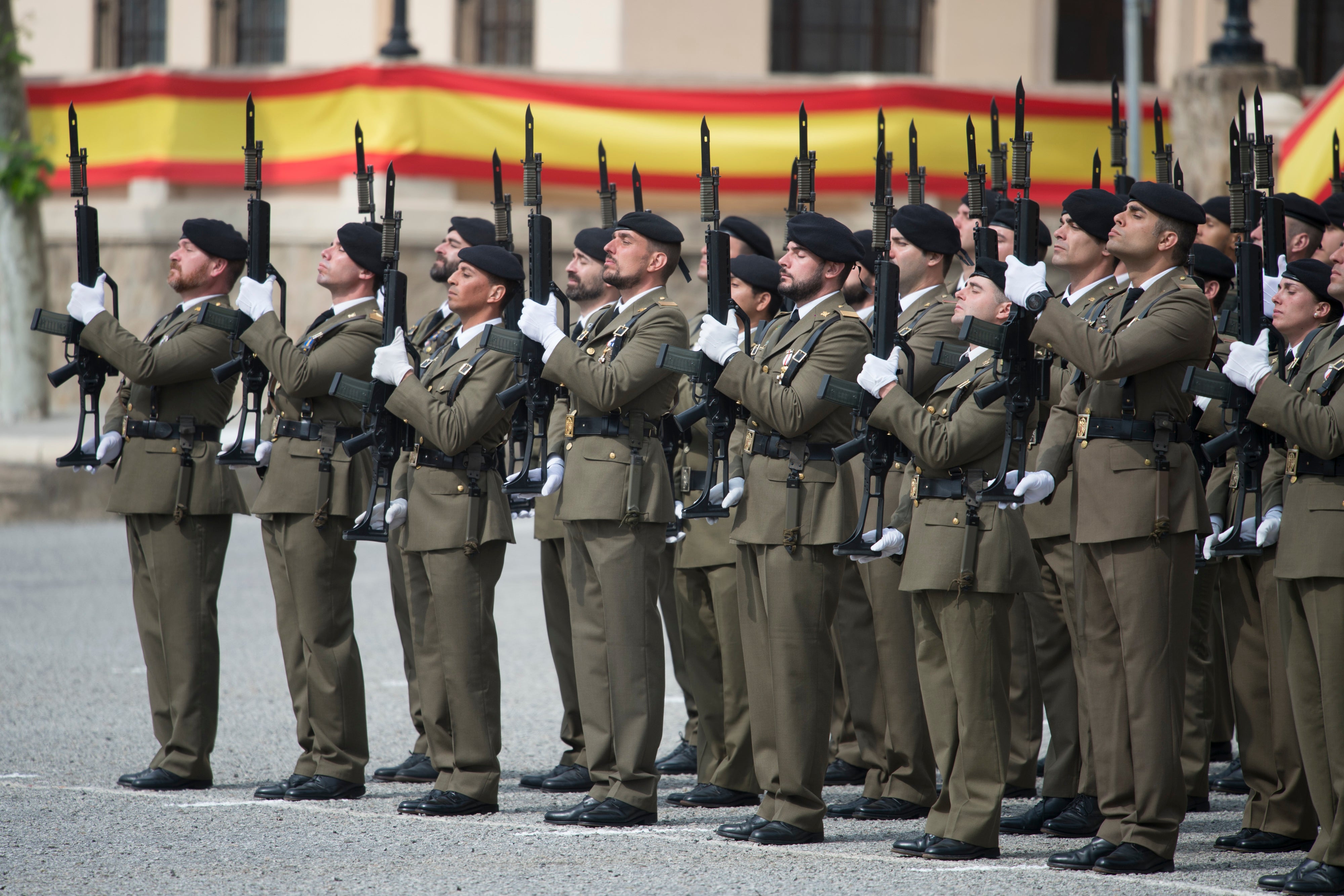 Cataluña: el Ejército refuerza con retenes las instalaciones militares secundarias