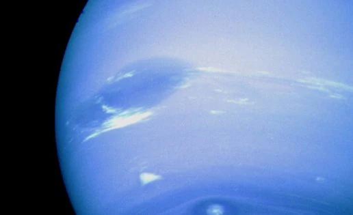 Neptuno devoró una “supertierra” y le robó su luna